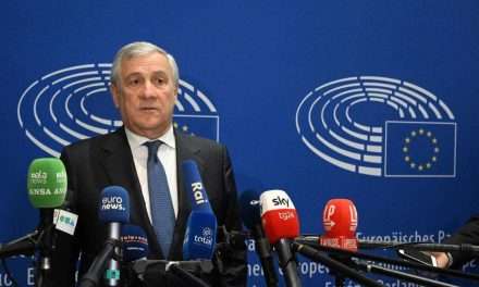 Migranti: Tajani espone il dossier al Consiglio Affari Esteri Ue, Mattarella ha sentito Macron