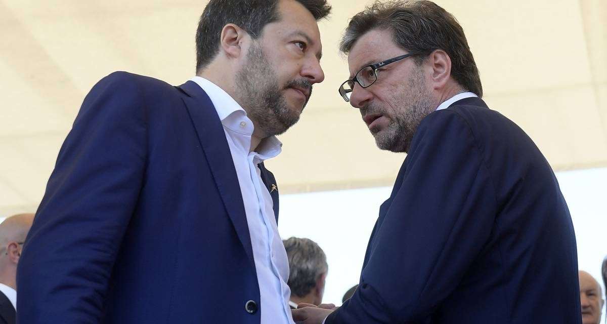 Lega: In Lombardia tre consiglieri lasciano Salvini “per abbandono totale delle tematiche nordiste”