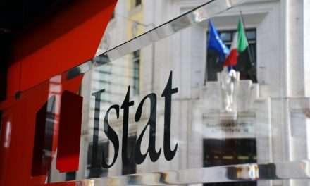 Istat, in Italia nel 2022 natalità ai minimi storici. Elon Mask: “L’italia sta scomparendo”