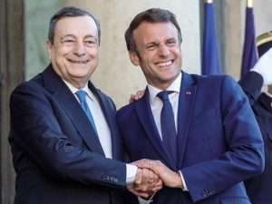 Macron vuole Draghi alla presidenza della Commissione europea, ma Draghi si dice non adeguato