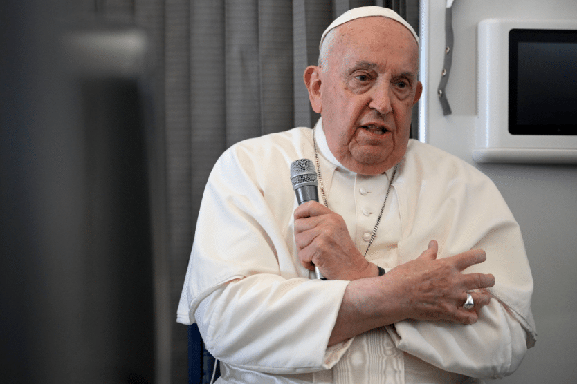 Papa Francesco: tra il lutto del mondo e l’ombra sul Conclave