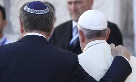 Papa Francesco, il difficile rapporto con le leadership israeliana e ucraina