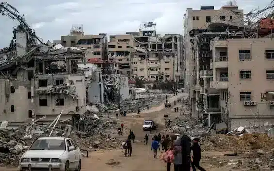 Operazione “Carri di Gedeone”. Israele prepara l’assalto finale a Gaza, ma lo rinvia a dopo la visita di Trump nella regione
