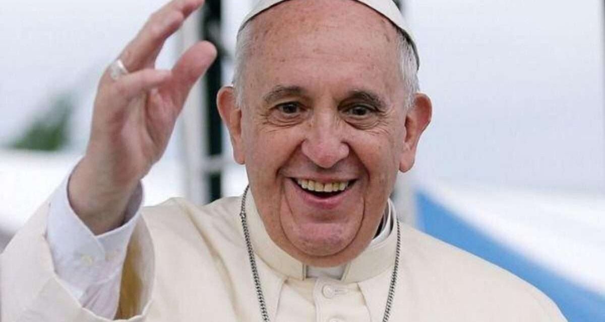 Papa Francesco è morto. Addio a Jorge Bergoglio, il gesuita venuto dall’altra parte del mondo. Aveva 87 anni