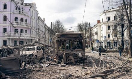 Strage di civili a Sumy, Zelensky rimuove il governatore: è scontro politico in Ucraina