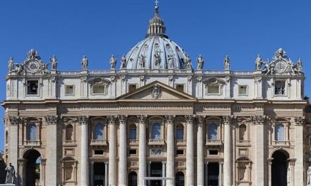 Le prime parole dei Papi: emozione, umiltà e continuità