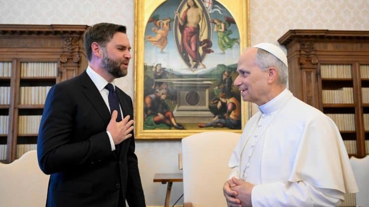 Papa Leone XIV ha ricevuto J.D. Vance in Vaticano