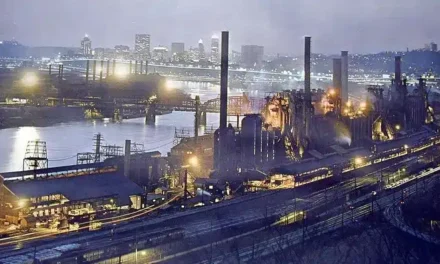 Trump raddoppia i dazi sull’acciaio, “Li portiamo al 50%. L’America deve controllare ciò che conta”