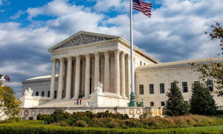 Corte Suprema USA: via libera a Trump sulle politiche migratorie