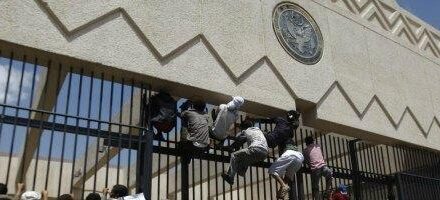 Usa ordinano evacuazione ambasciate: “Israele sta per colpire”