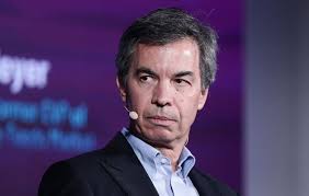 E.l.f. Beauty acquista Rhode di Hailey Bieber per un miliardo. Tra gli azionisti Angelo Moratti con la sua ACM