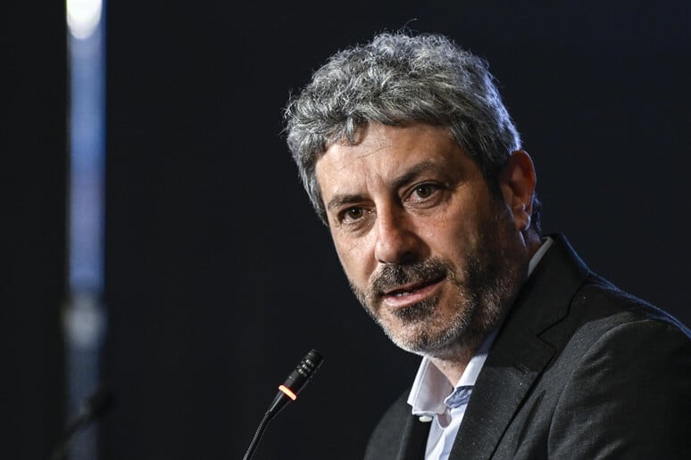 Regionali 2025, il nuovo Codice Etico del M5S complica la candidatura di Fico in Campania