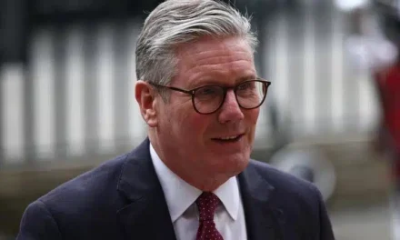 Regno Unito, Starmer vuole concedere il voto ai 16enni