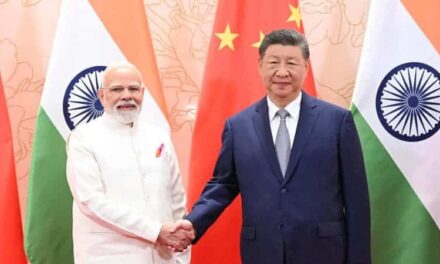 Xi Jinping e Modi a Tianjin: Cina e India cercano un riavvicinamento durante il vertice SCO