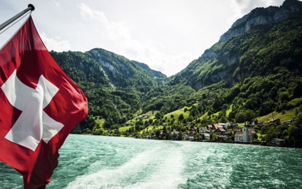 Dazi USA alla Svizzera: scontro economico su farmaceutica, oro e surplus commerciale