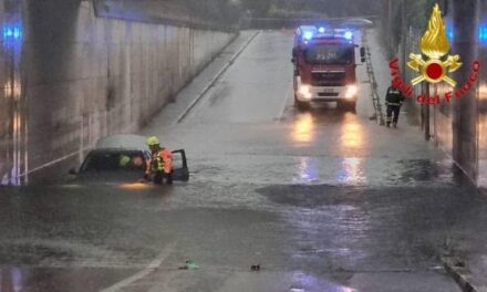Maltempo in Italia: frane, allagamenti ed evacuazioni tra Lombardia e Toscana, allerta arancione in cinque regioni