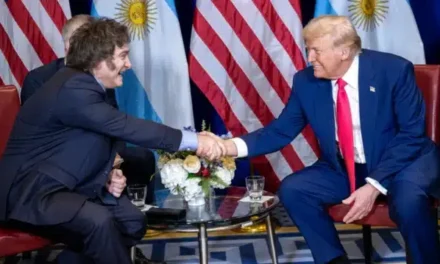 Crisi Argentina: Milei tra la sfida del peso e l’aiuto di Trump per salvare la sua rivoluzione