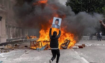 Nepal in rivolta: oltre 20 morti e centinaia di feriti dopo il blocco dei social media