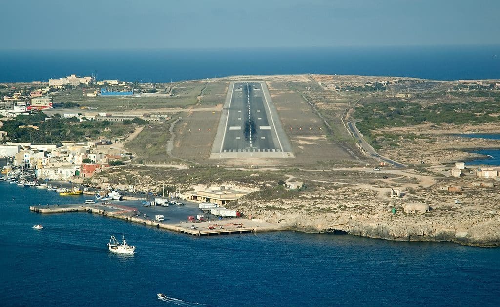 Pantelleria intitolerà l’aeroporto a Giorgio Armani: il tributo dell’isola allo stilista