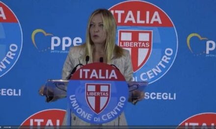 Meloni contro la sinistra dopo l’omicidio di Charlie Kirk: scontro politico e appelli ad abbassare i toni