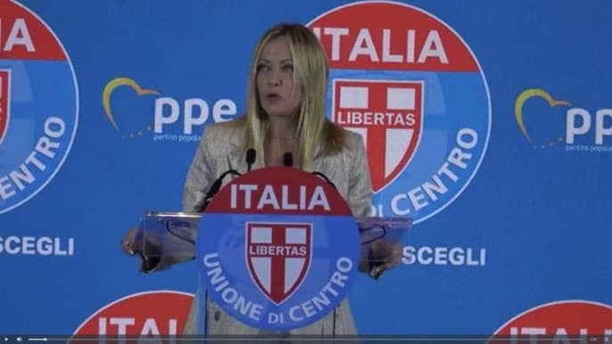 Meloni contro la sinistra dopo l’omicidio di Charlie Kirk: scontro politico e appelli ad abbassare i toni