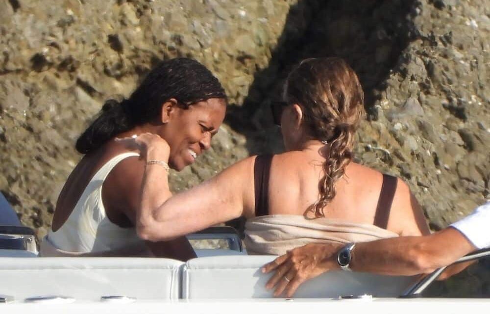 Michelle e Barack Obama in vacanza a Portofino sullo yacht di Spielberg