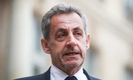 Nicolas Sarkozy condannato a cinque anni: «Un’umiliazione per la Francia»