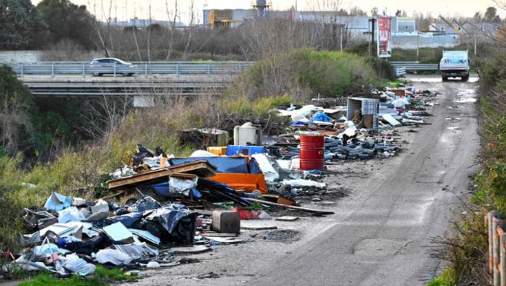 Terra dei Fuochi, il governo rilancia la lotta ai roghi e alle discariche abusive