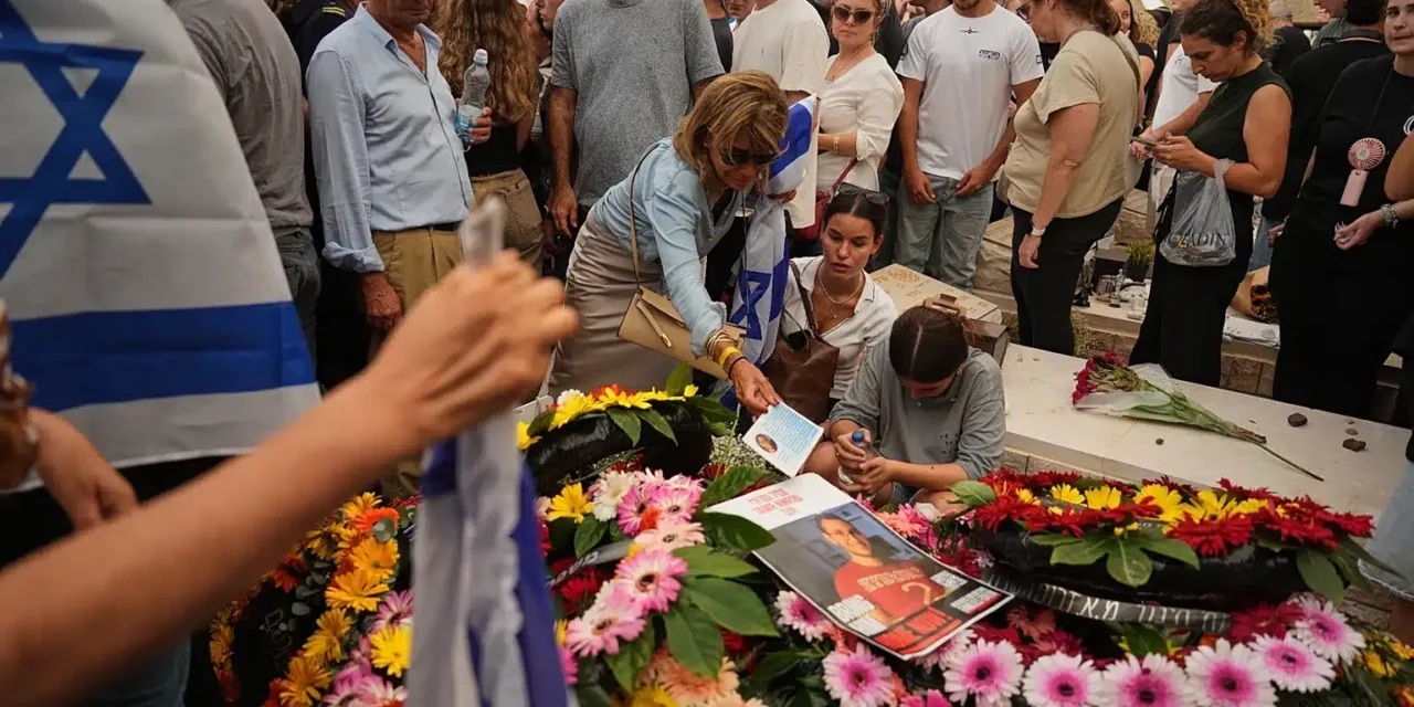 Israele riceve da Hamas i corpi di due ostaggi: restano da recuperare 11 salme