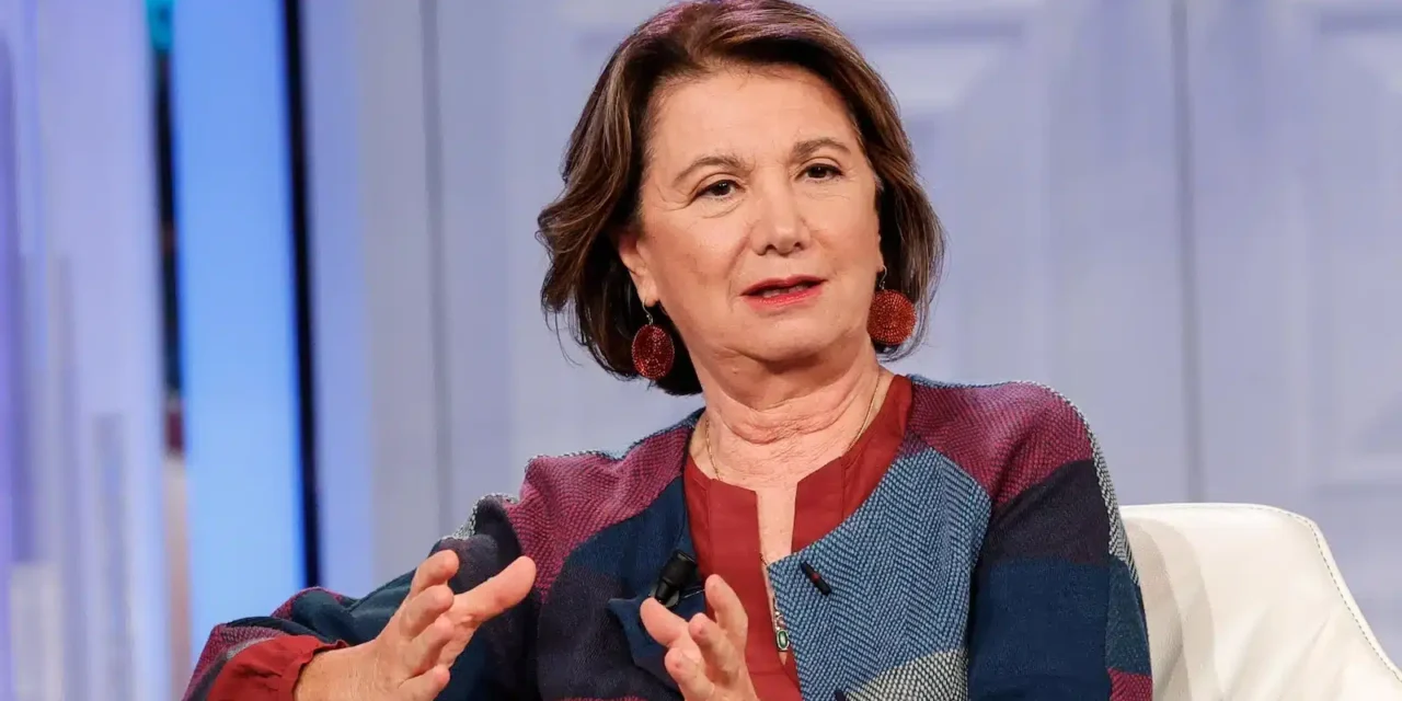 Roccella: «Le gite ad Auschwitz un modo per ripetere che l’antisemitismo era una questione fascista»