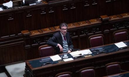 Giorgetti alla Camera: “Nessuna ingerenza del Tesoro nell’Ops Mps-Mediobanca”