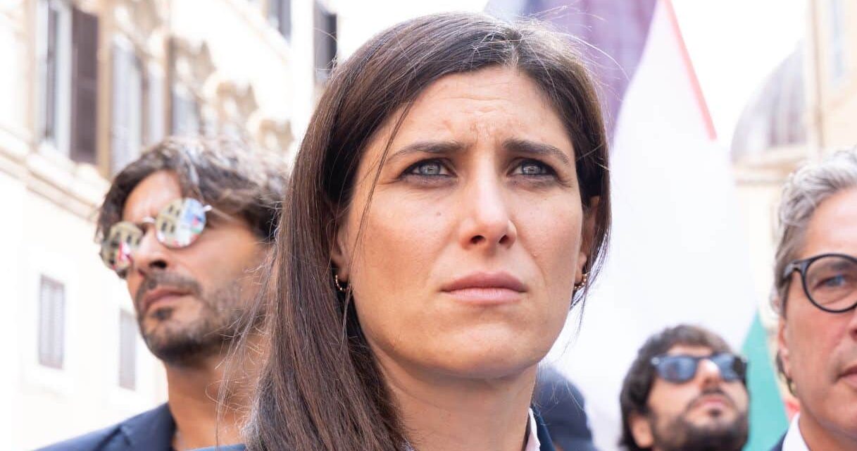 Chiara Appendino lascia la vicepresidenza del M5S: “Mi dimetto, serve una riflessione collettiva”