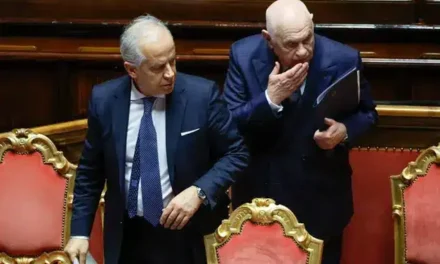 Caso Almasri, la Camera discute sull’autorizzazione a procedere contro Nordio, Piantedosi e Mantovano