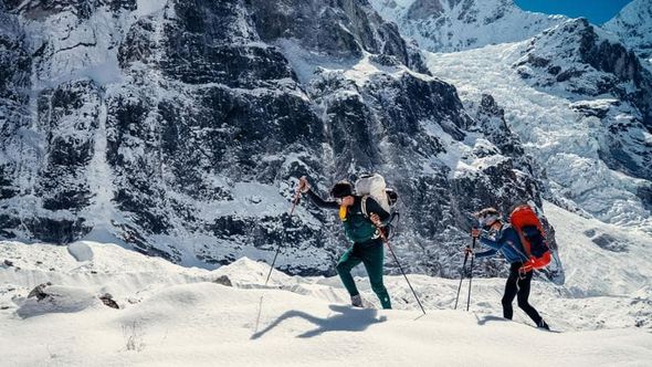 Tragedia in Nepal: morti gli alpinisti italiani Alessandro Caputo e Stefano Farronato, travolti dal ciclone Montha