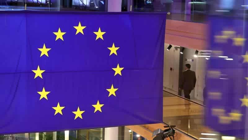 Concorsi Epso sotto accusa: il Parlamento europeo denuncia discriminazioni e carenze nel sistema di selezione