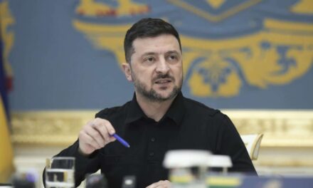 Natale di guerra, Zelensky evoca la fine di Putin mentre continuano bombardamenti e tensioni