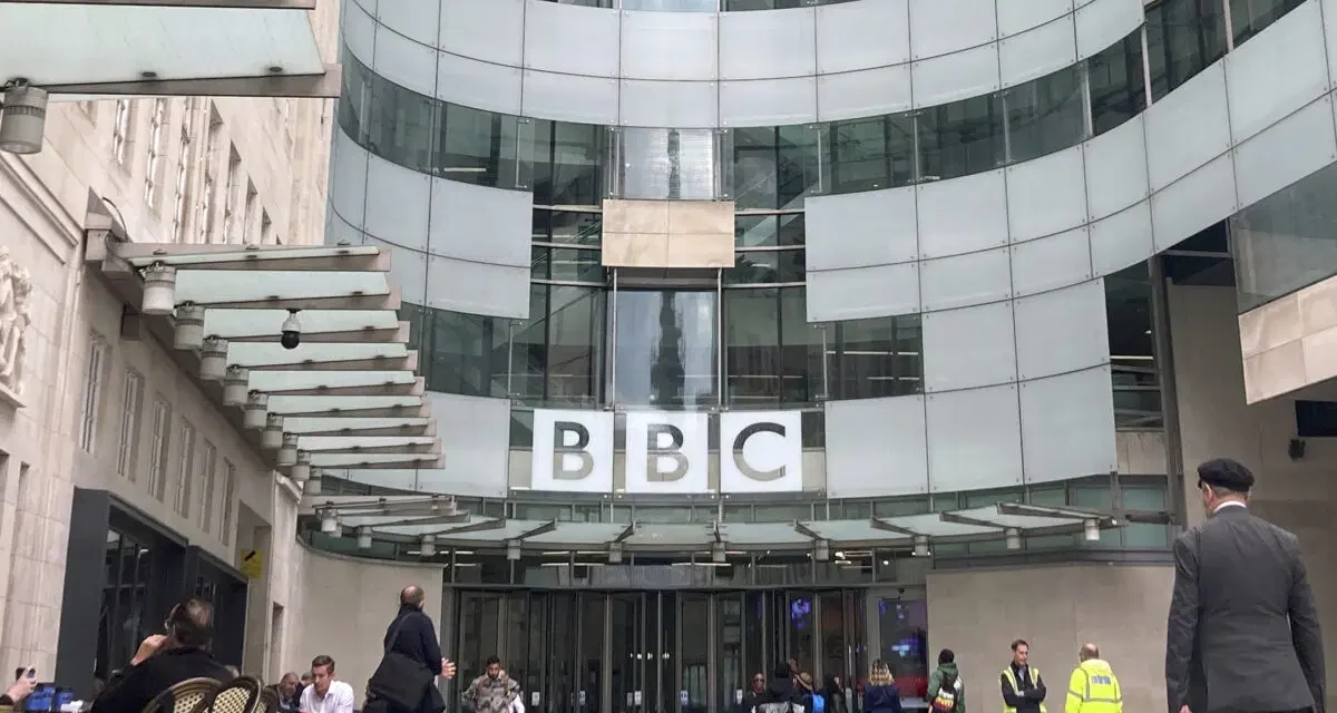 BBC, si dimettono il direttore generale e la responsabile dell’informazione