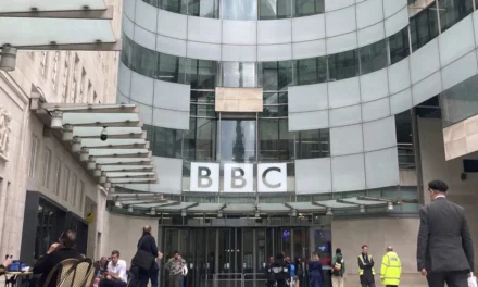 BBC, si dimettono il direttore generale e la responsabile dell’informazione