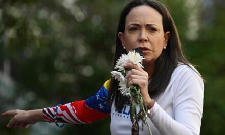 María Corina Machado non ritira il Nobel per la Pace: al suo posto la figlia