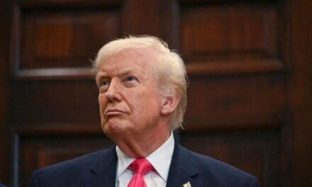 Risposta della Commissione Ue a Trump: “Le decisioni sull’Europa spettano all’Europa”