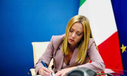 Conferenza di fine anno di Giorgia Meloni: governo solido, referendum a marzo e nuove leggi su casa e sicurezza