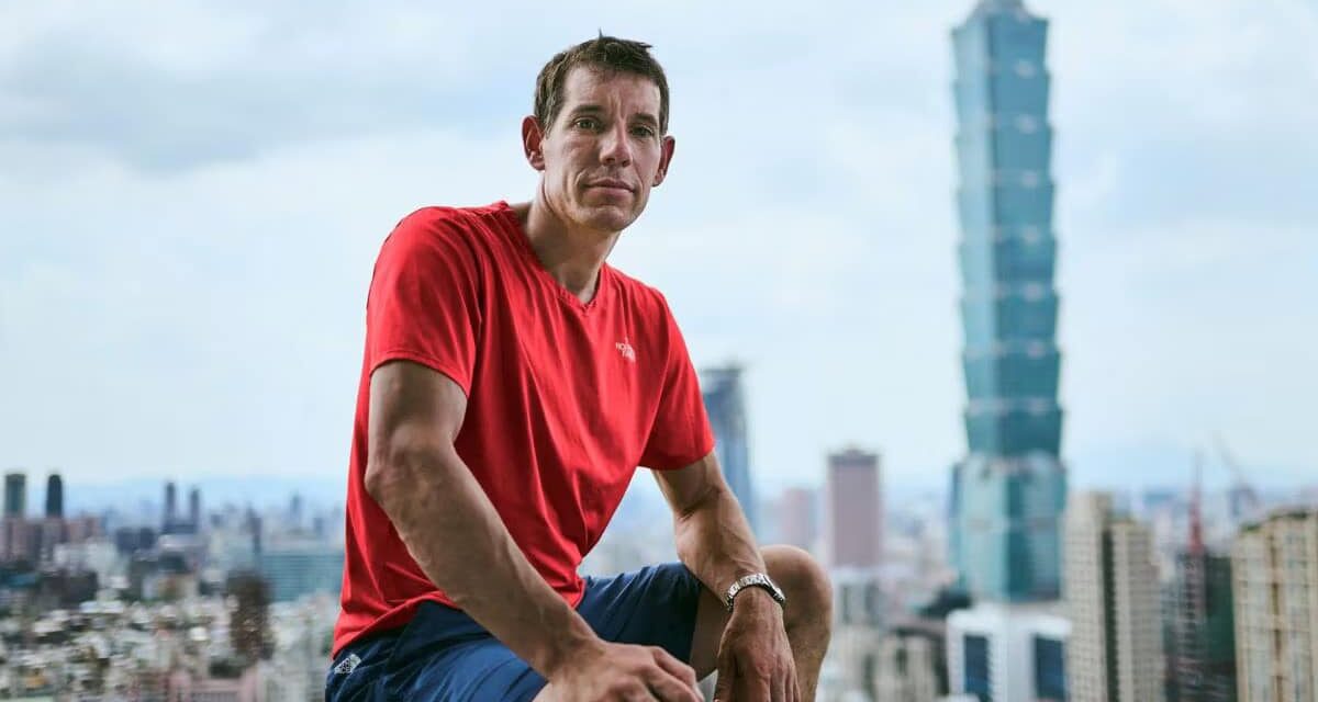 Alex Honnold sfida il Taipei 101: scalata in free solo in diretta mondiale su Netflix