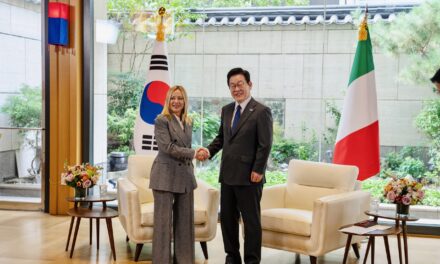 Meloni a Seoul firma intesa su semiconduttori e rilancia il dialogo strategico