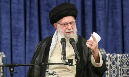 Iran, Khamenei ammette la repressione e ordina la linea dura. Trump chiede un cambio di leadership