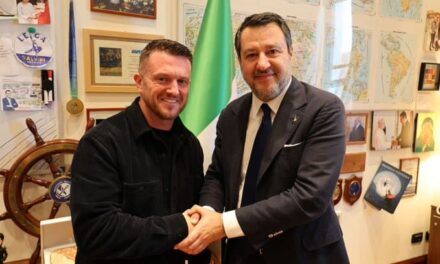 Salvini incontra  Robinson: bufera per il faccia a faccia con l’esponente dell’estrema destra britannica