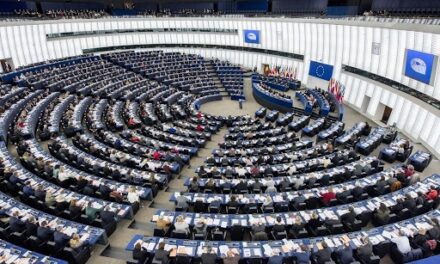 Il Parlamento europeo verso regole più restrittive sull’asilo