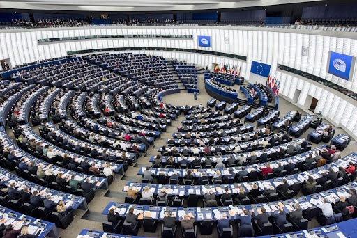Il Parlamento europeo verso regole più restrittive sull’asilo