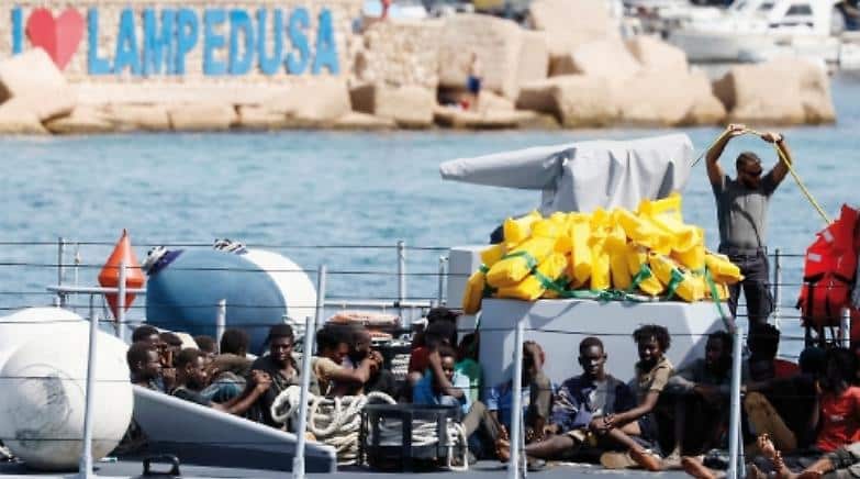 Ddl Migranti, via libera del governo: blocco navale, Albania e stretta sull’asilo