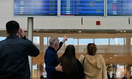 Voli Dubai, ripartenza parziale: cancellazioni record, rotte Asia a rischio e caro biglietti