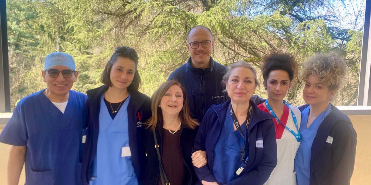 Dissezione aortica estesa: intervento d’urgenza salva la vita a una paziente di 73 anni a Torino